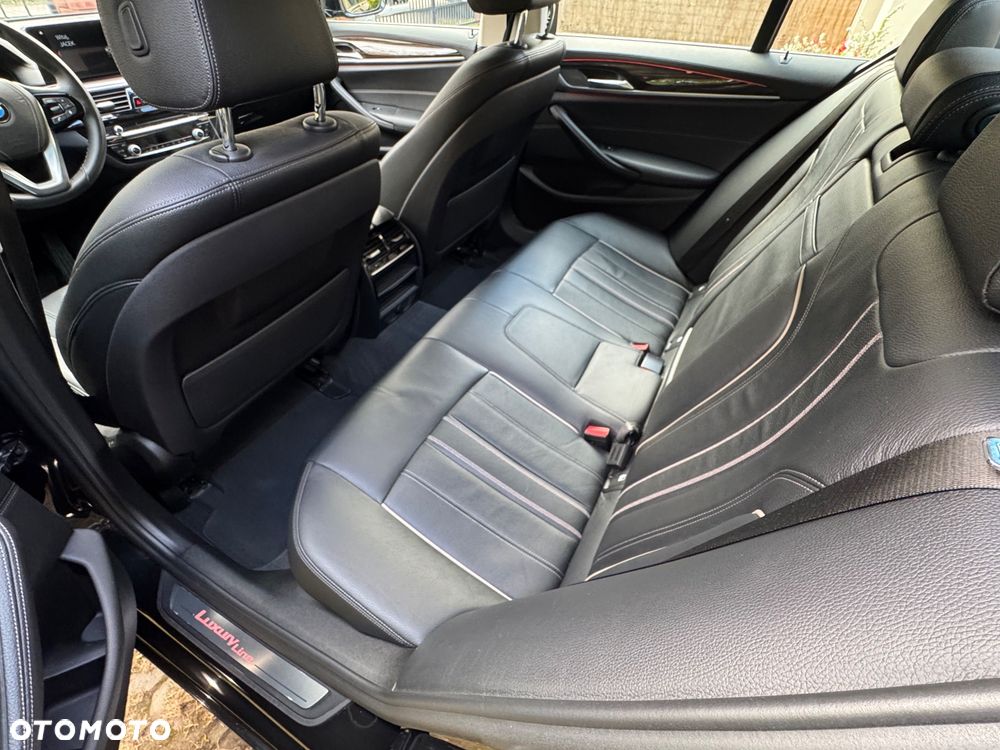BMW Seria 5 520d Luxury Line - 12
