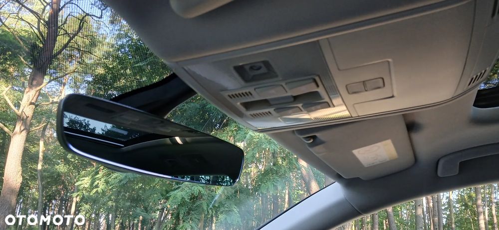 Volkswagen Passat - 35
