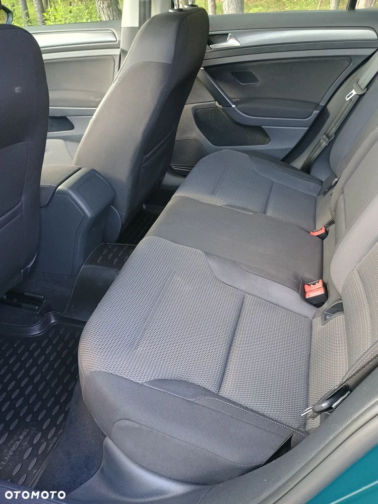 Volkswagen Golf - 5