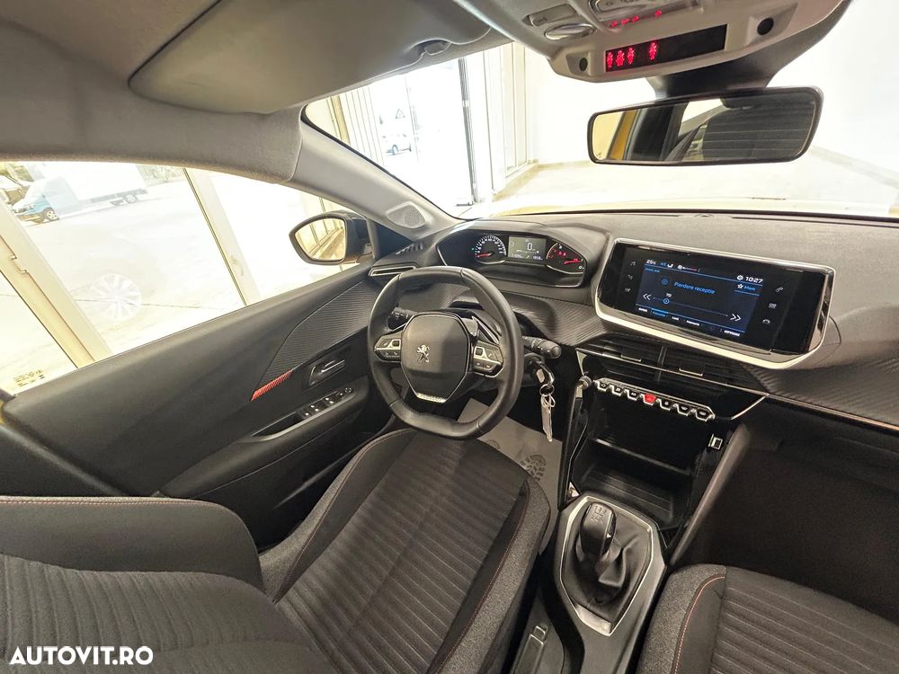 Peugeot 208 1.2 L PureTech STT Active - 13