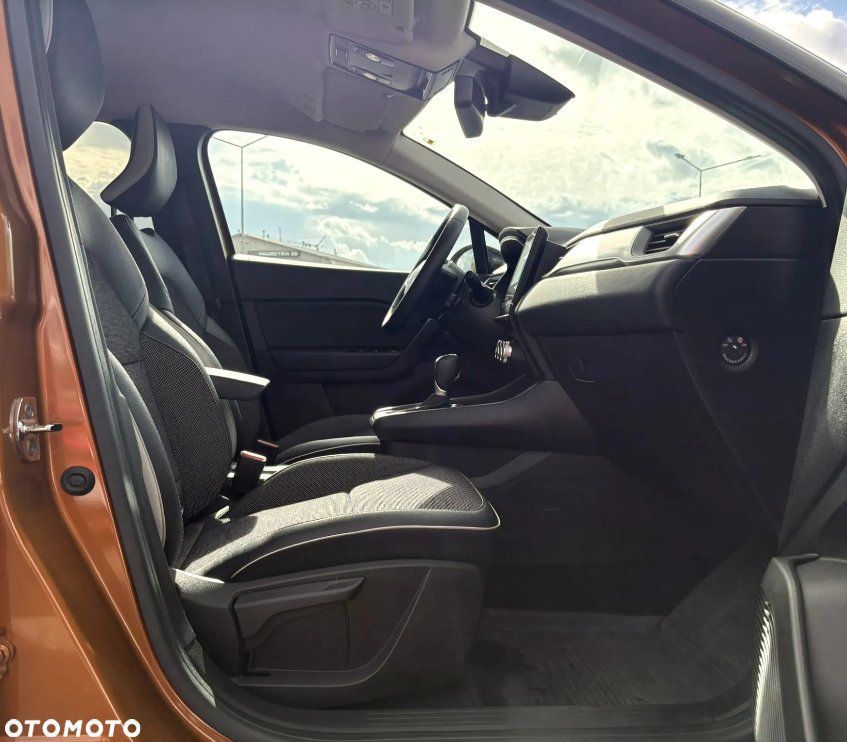 Renault Captur 1.6 E-TECH Full Hybrid 145 Intens - 28