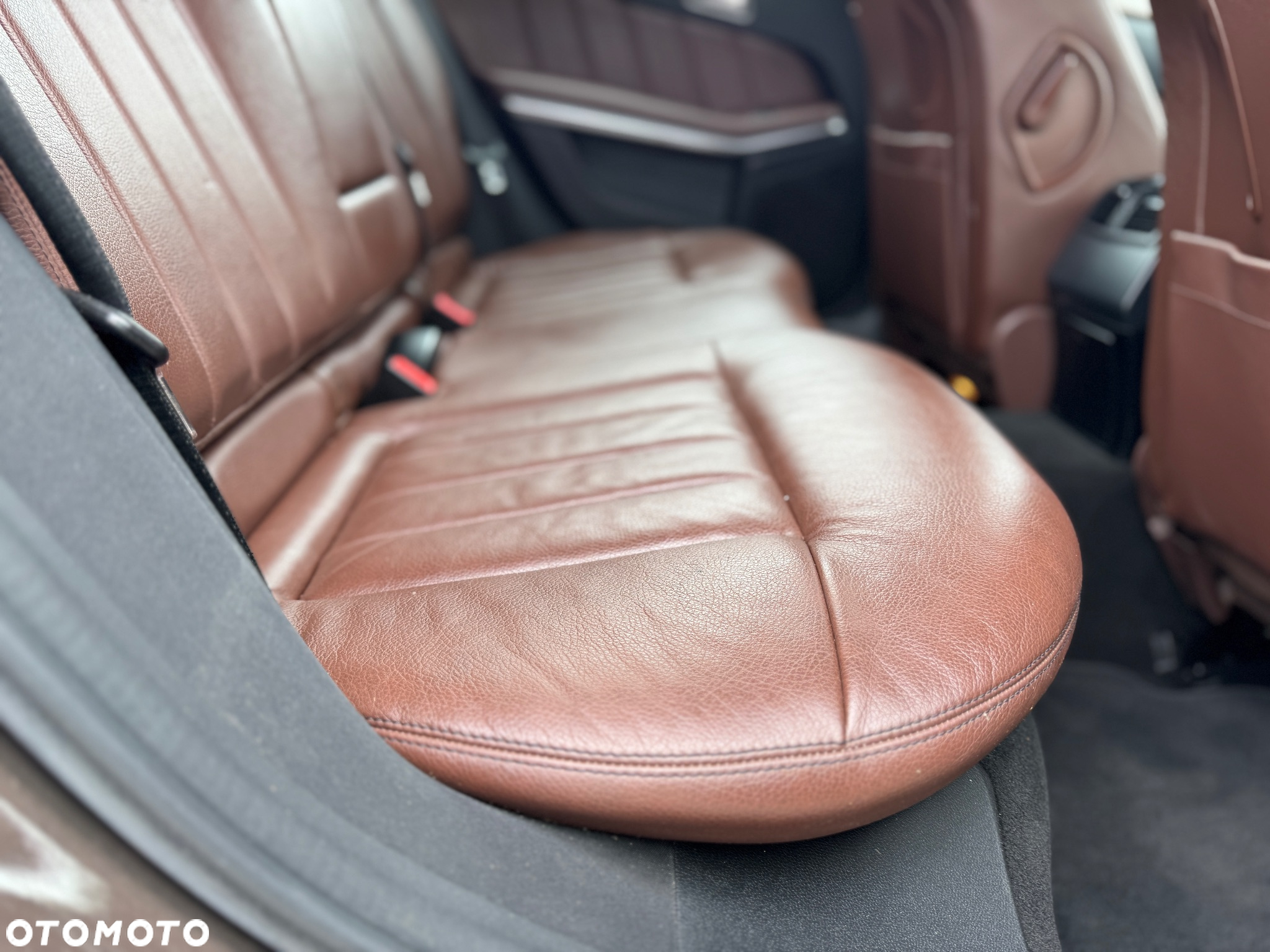 Mercedes-Benz Klasa E 220 T BlueTEC 4Matic 7G-TRONIC Avantgarde - 20