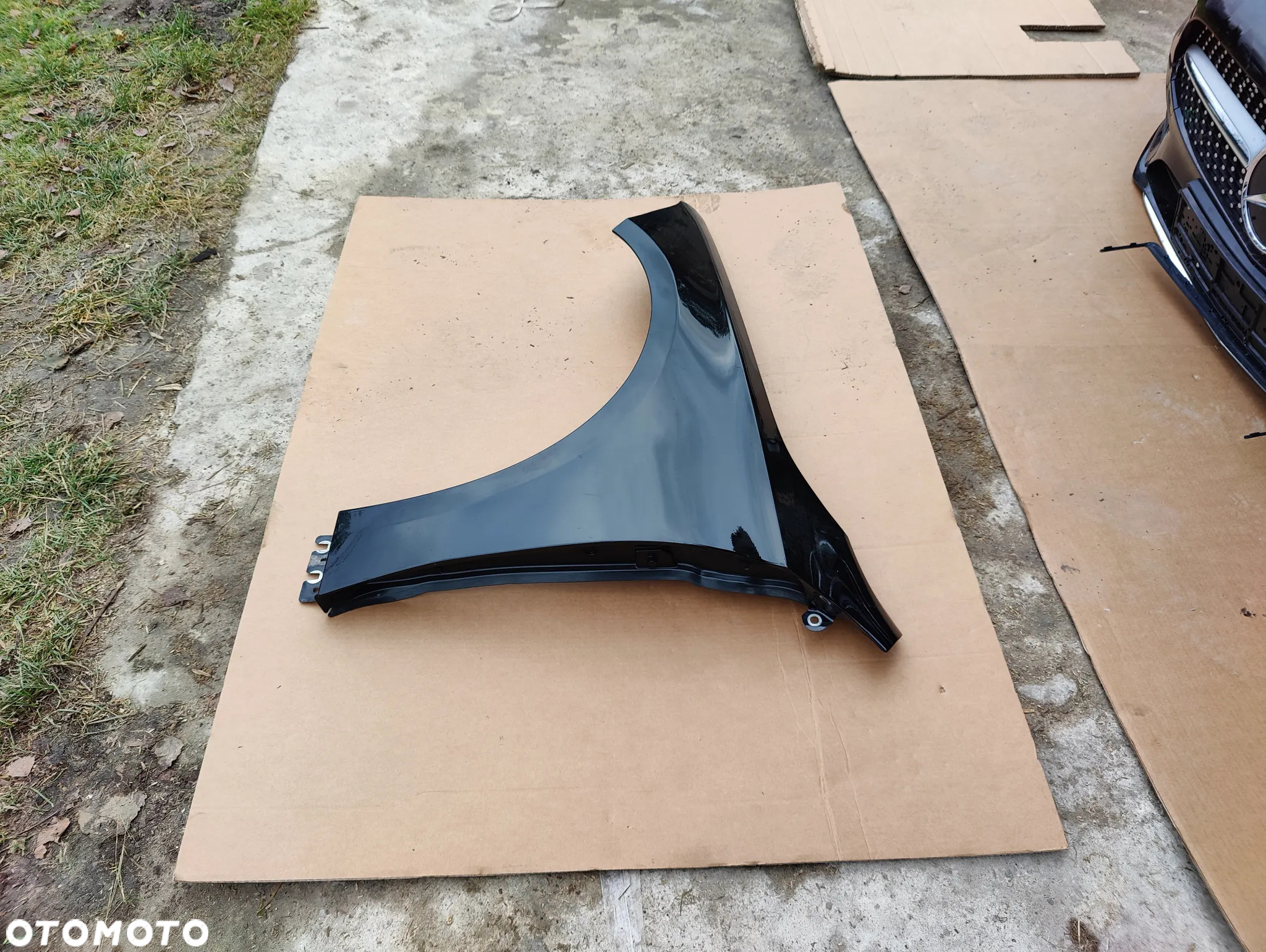MERCEDES A KLASA W177 BŁOTNIK PRAWY LEWY PRZÓD KOD LAKIERU 696 - 9