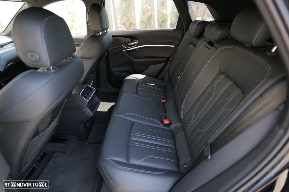Audi e-tron 55 quattro S line - 18