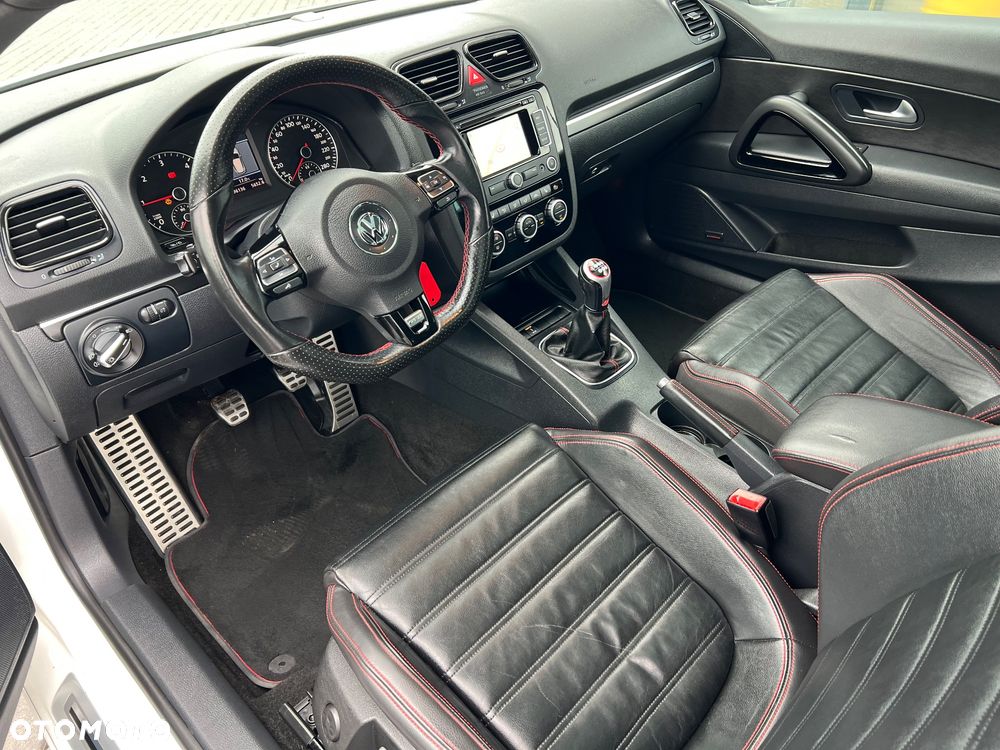 Volkswagen Scirocco 2.0 TDI Blue Motion Technologie Edition - 17
