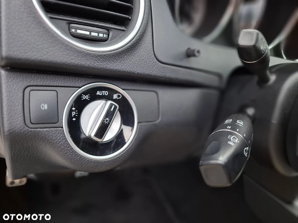 Mercedes-Benz Klasa C 350 BlueEFFICIENCY 7G-TRONIC Edition 1 - 23