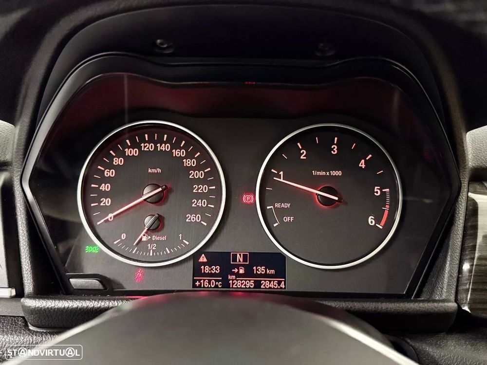 BMW 218 Active Tourer d Line Luxury - 43