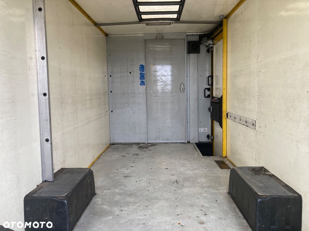 Mercedes-Benz Sprinter - 7