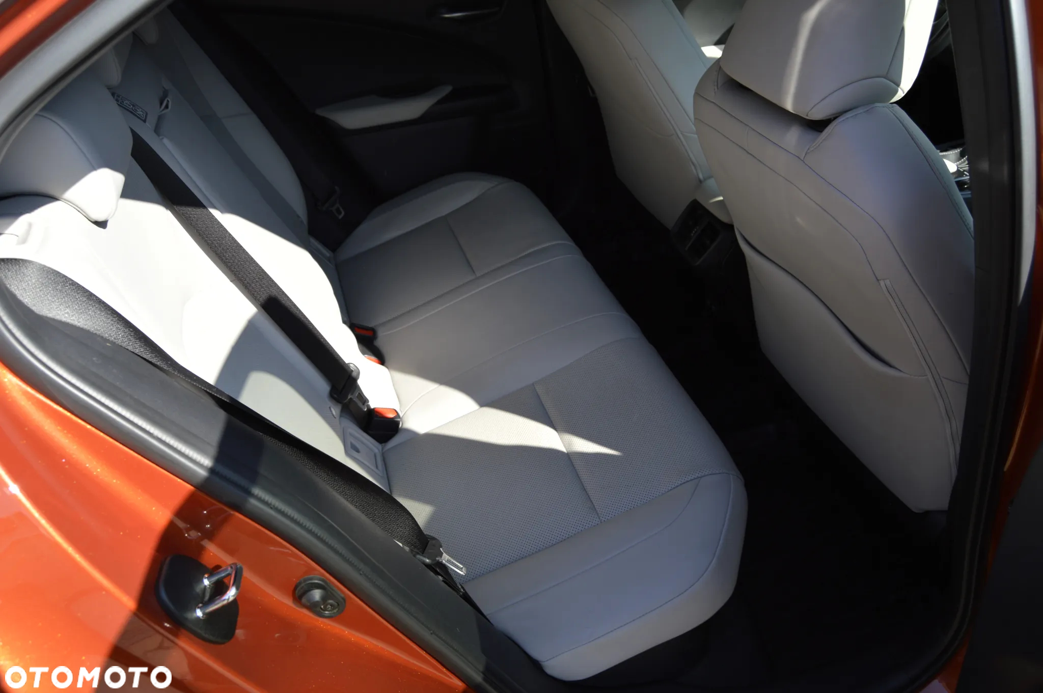 Lexus UX 250h Prestige 2WD - 14