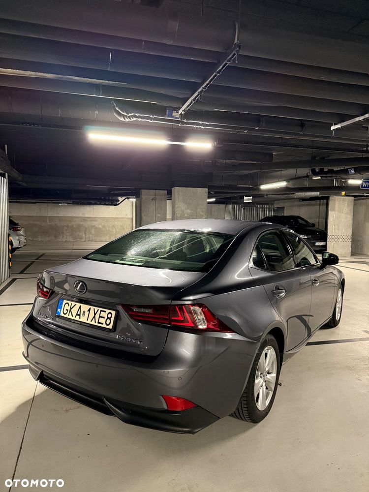 Lexus IS 300h Elite - 6