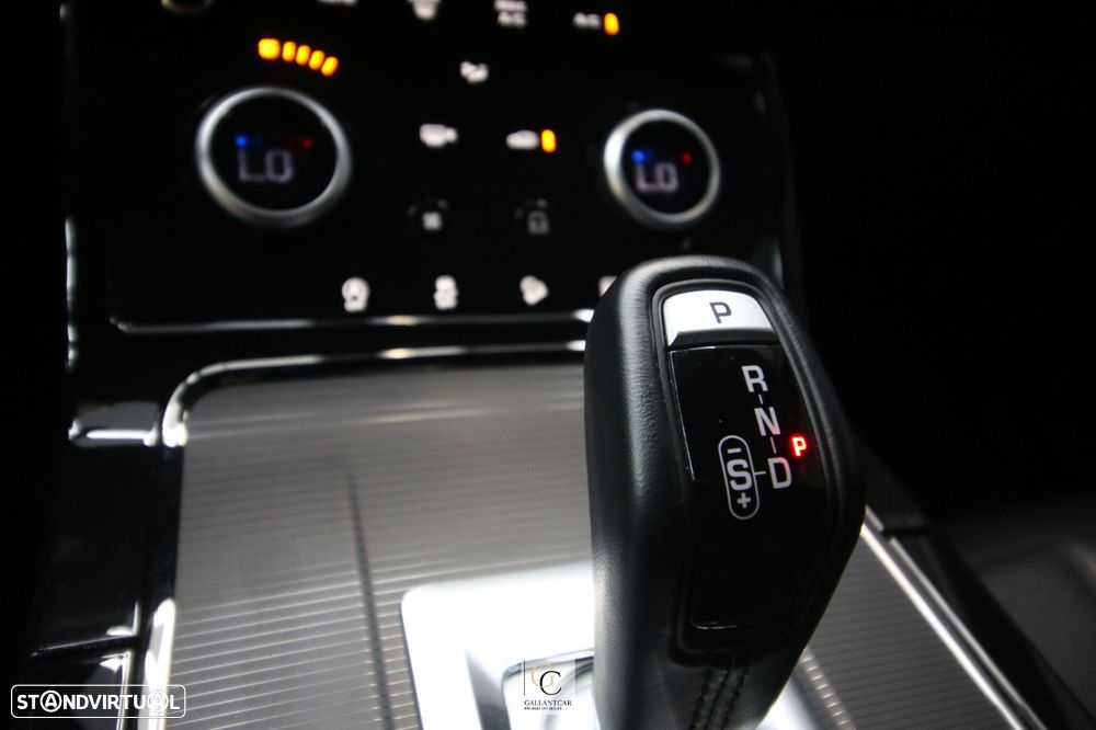 Land Rover Range Rover Evoque - 24