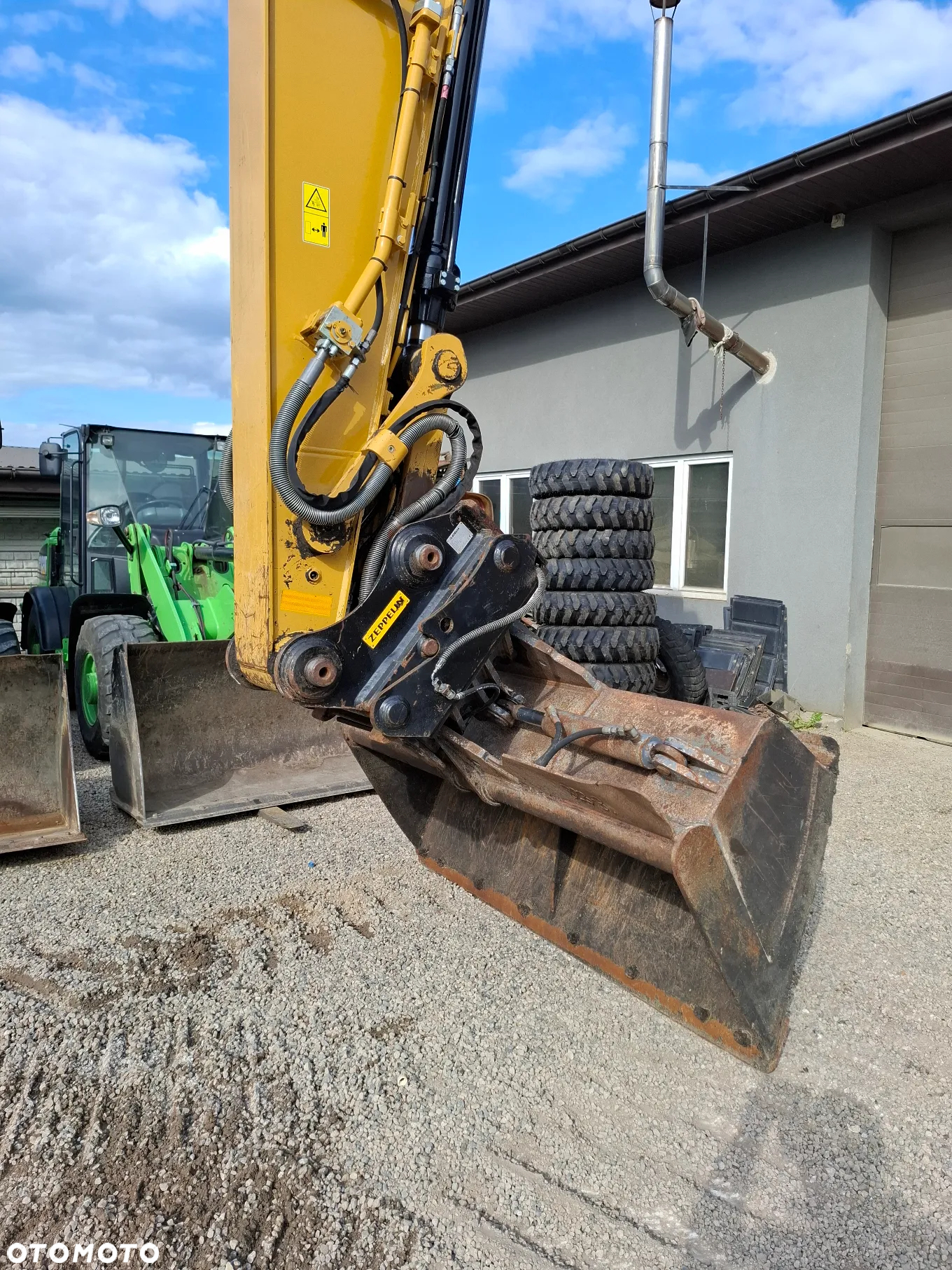 Caterpillar CAT 323 FL - 27
