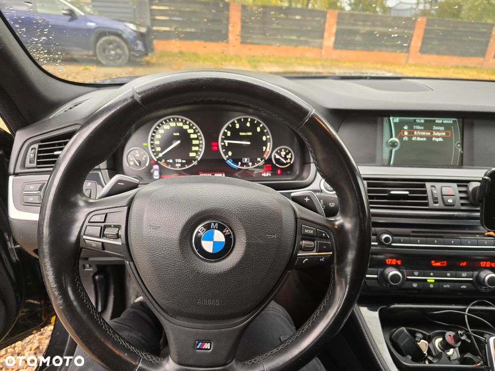 BMW Seria 5 520i - 29
