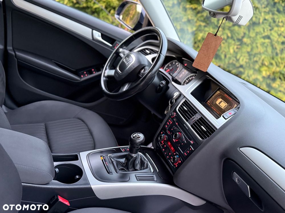 Audi A4 Avant 2.0 TFSI Attraction - 17