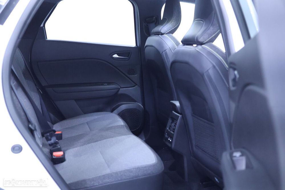 Renault Captur - 22