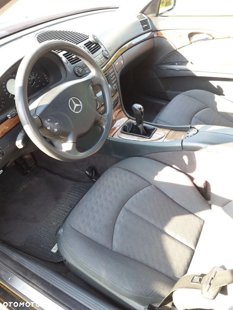 Mercedes-Benz Klasa E - 11