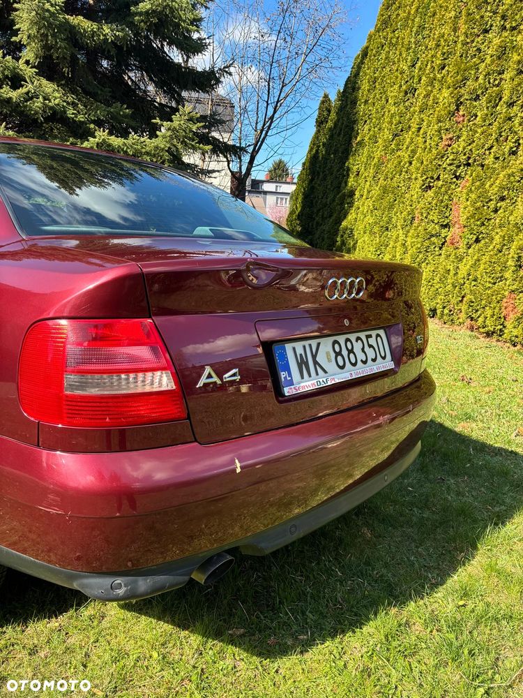 Audi A4 Limousine 1.6 - 13