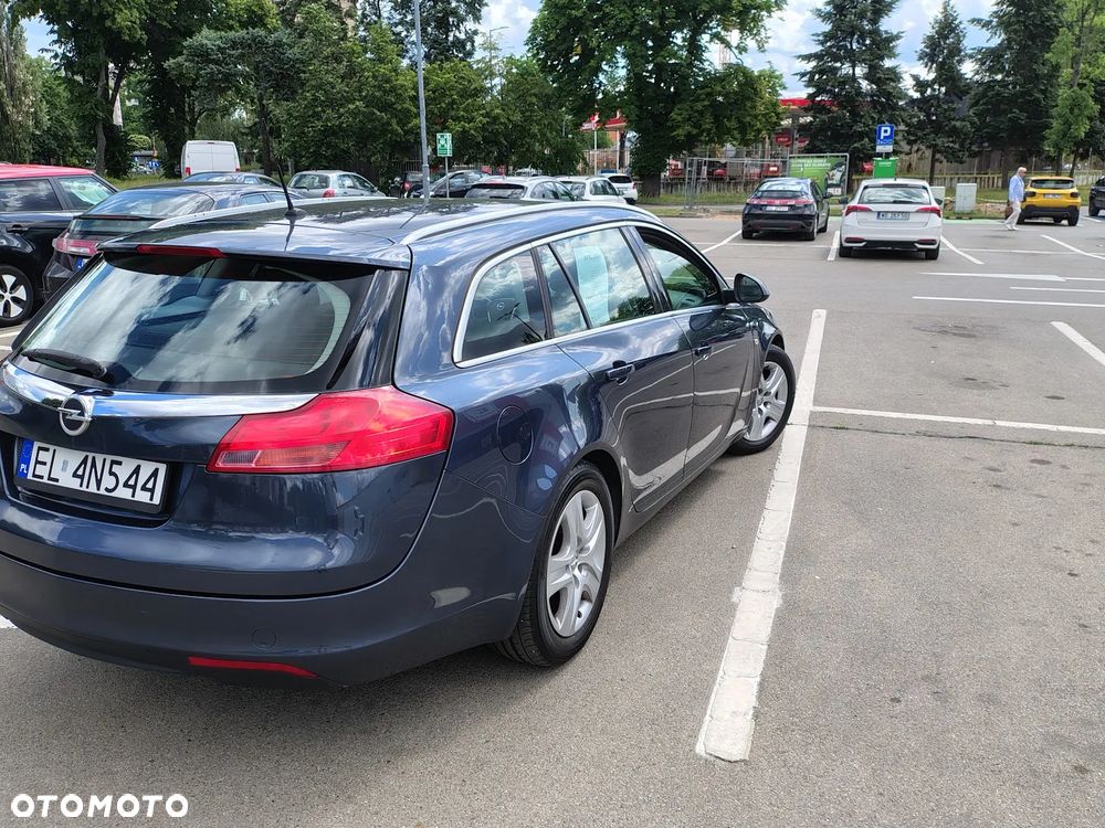 Opel Insignia 1.8 - 9