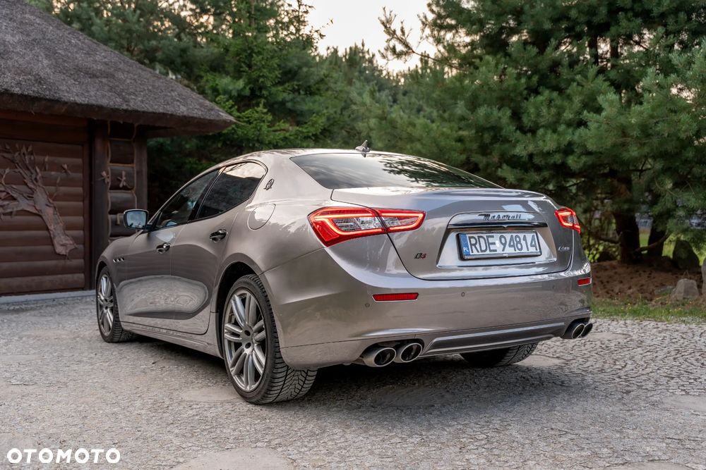 Maserati Ghibli GranSport - 12