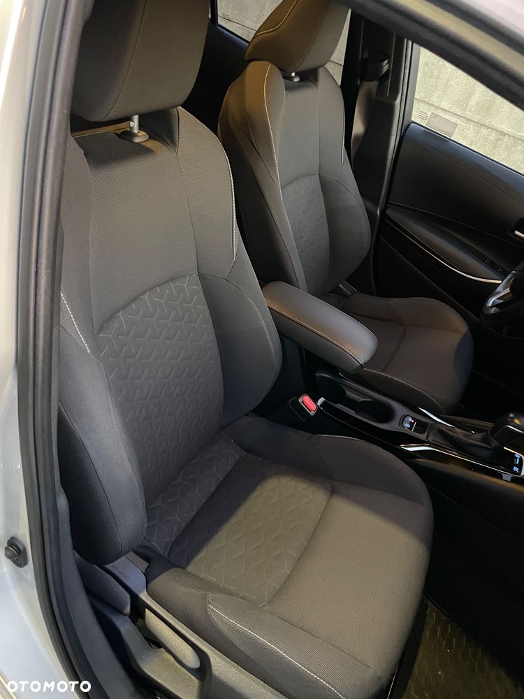 Toyota Corolla 1.8 Hybrid Comfort - 16