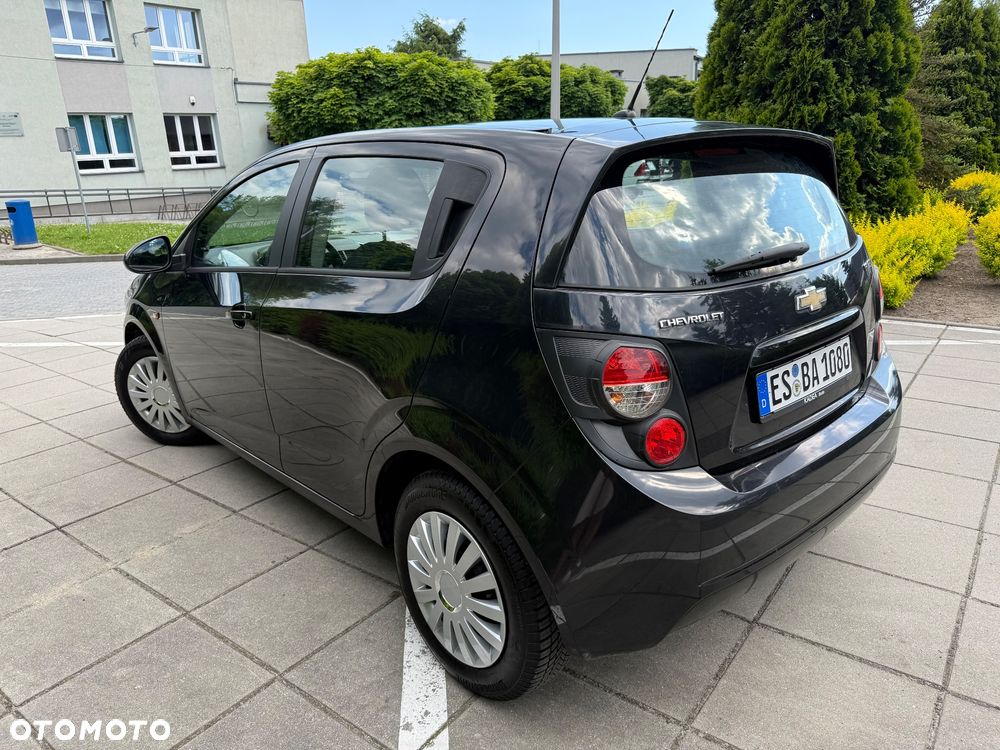 Chevrolet Aveo 1.2 LT - 16