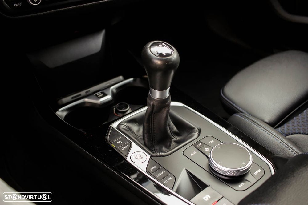 BMW 116 d Pack Desportivo M - 16