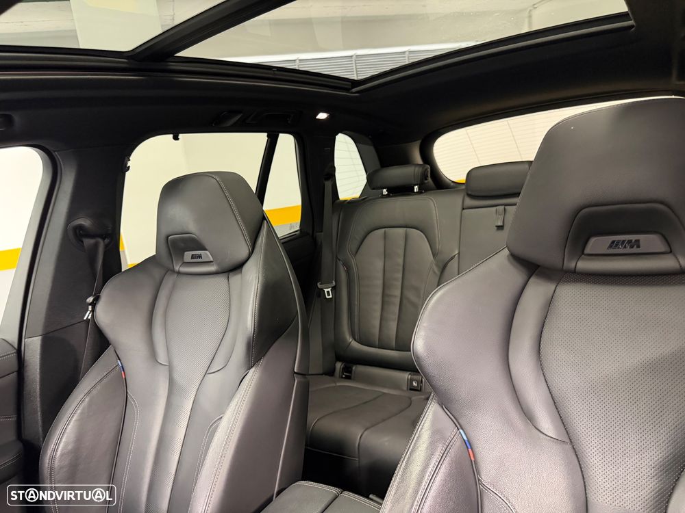 BMW X5 45 e xDrive Pack M 50 anos - 23