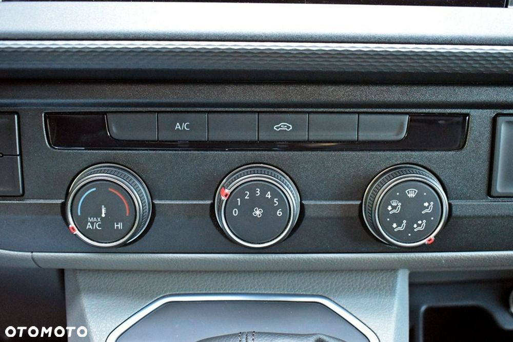 Volkswagen Transporter L2 DSG - 18