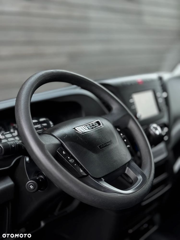 Iveco DAILY - 21
