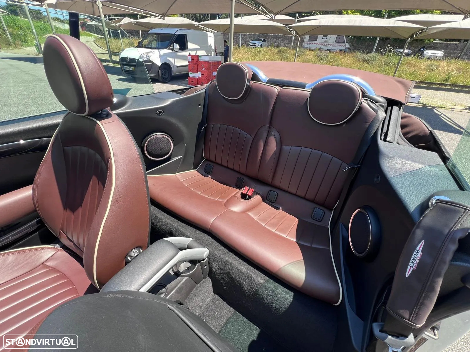 MINI Cabrio John Cooper Works - 9