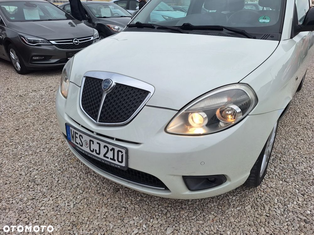 Lancia Ypsilon Y 1.2 8v Elefantino Gold - 6