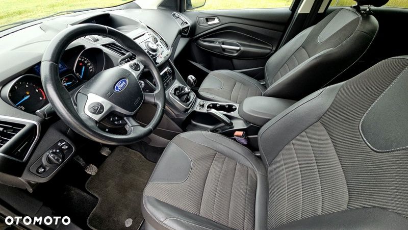 Ford Kuga 2.0 TDCi 4x4 Trend - 28