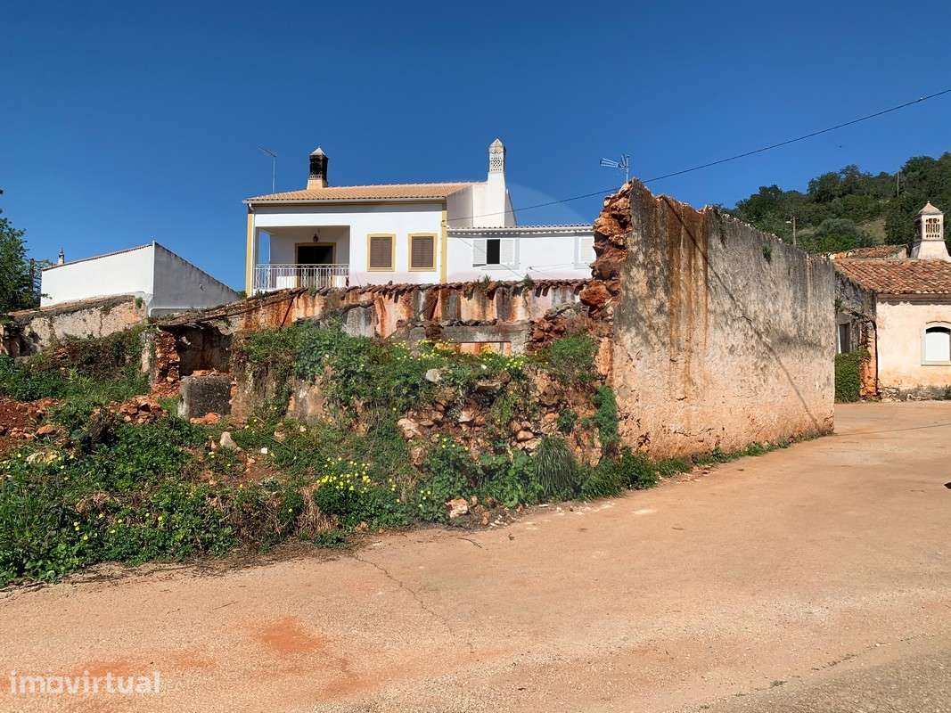 Terreno com ruína - construção de moradia unifamiliar - Grande imagem: 5/13