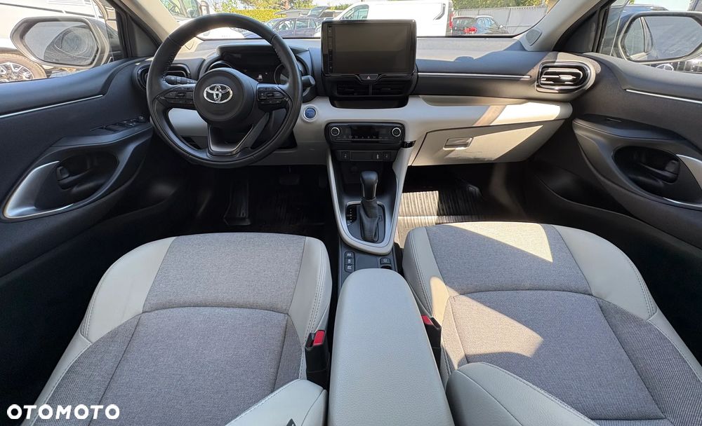 Toyota Yaris Hybrid 1.5 Selection Style - 9
