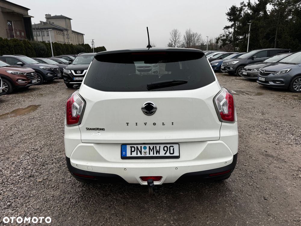 SsangYong/KGM Tivoli e-XGi 160 2WD Black+White - 5