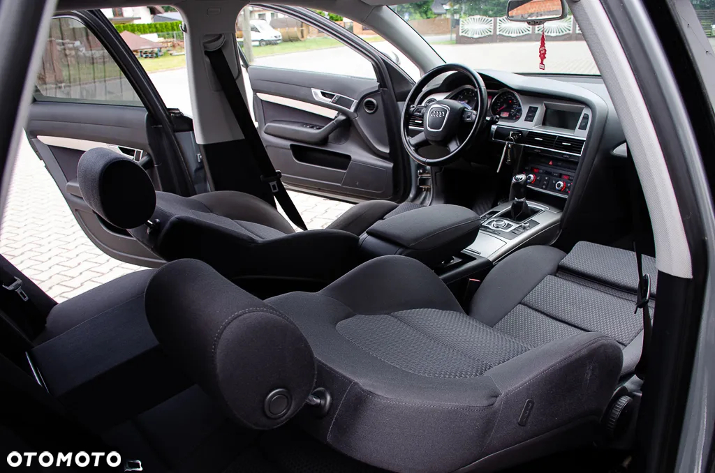 Audi A6 Avant 2.4 - 28