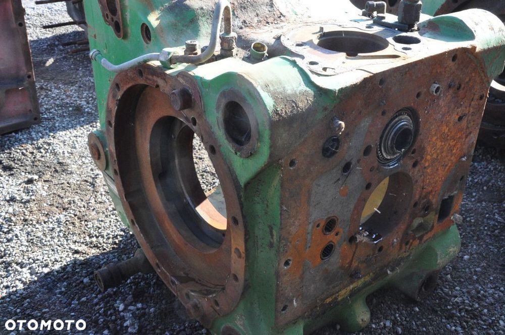 OBUDOWA MOSTU TYŁ JOHN DEERE L101947 - 1