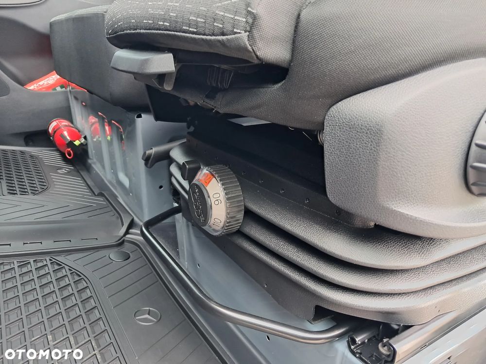 Mercedes-Benz Sprinter 317 CDI Furgon PRO długi 4325 mm L3H2 - 17