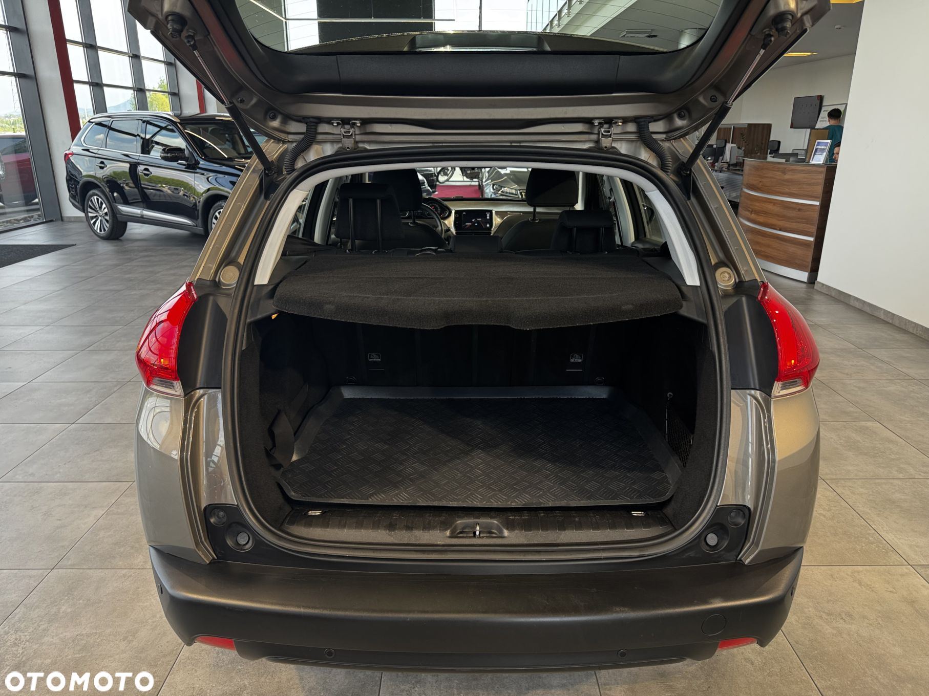 Peugeot 2008 - 10