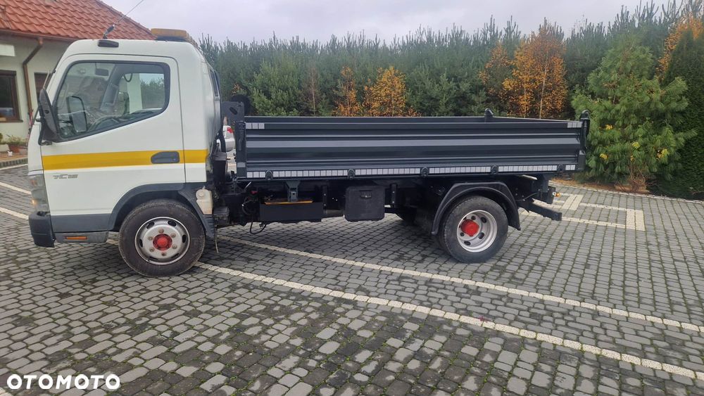 Mitsubishi Fuso FE85 CANTER - 12