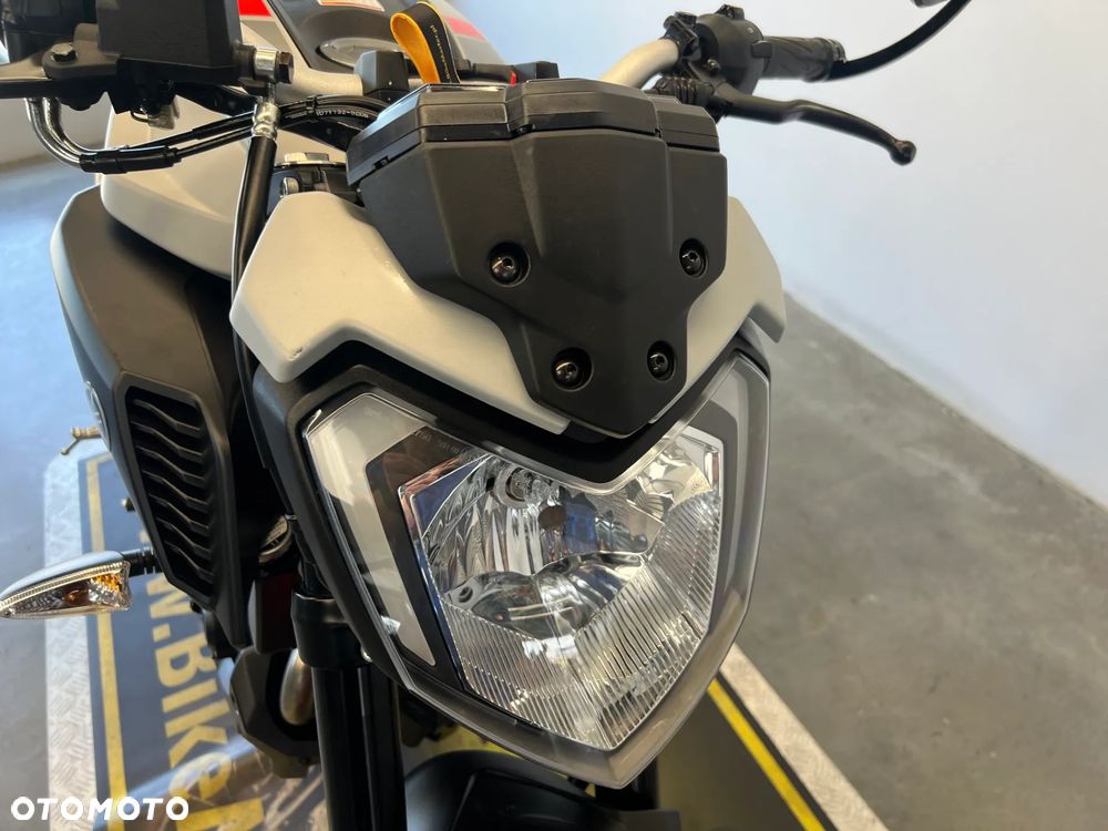 Yamaha MT - 20