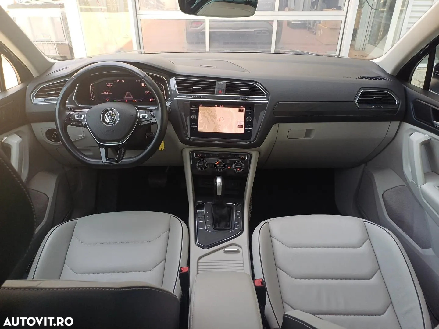 Volkswagen Tiguan 2.0 TDI DSG Advanced - 24