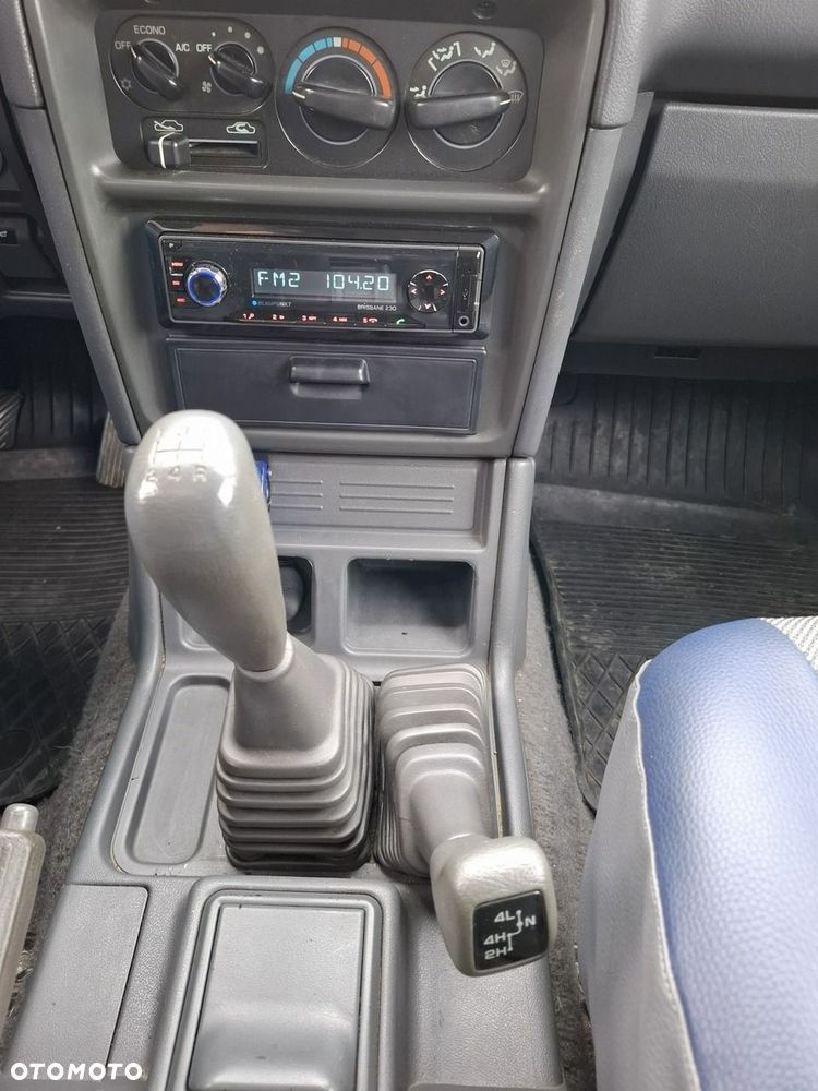 Mitsubishi Pajero - 11