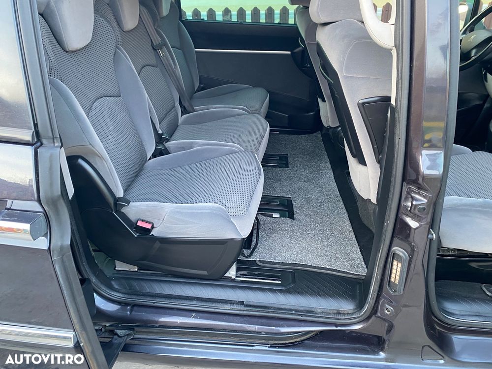 Peugeot 807 HDi 135 Tendance - 11