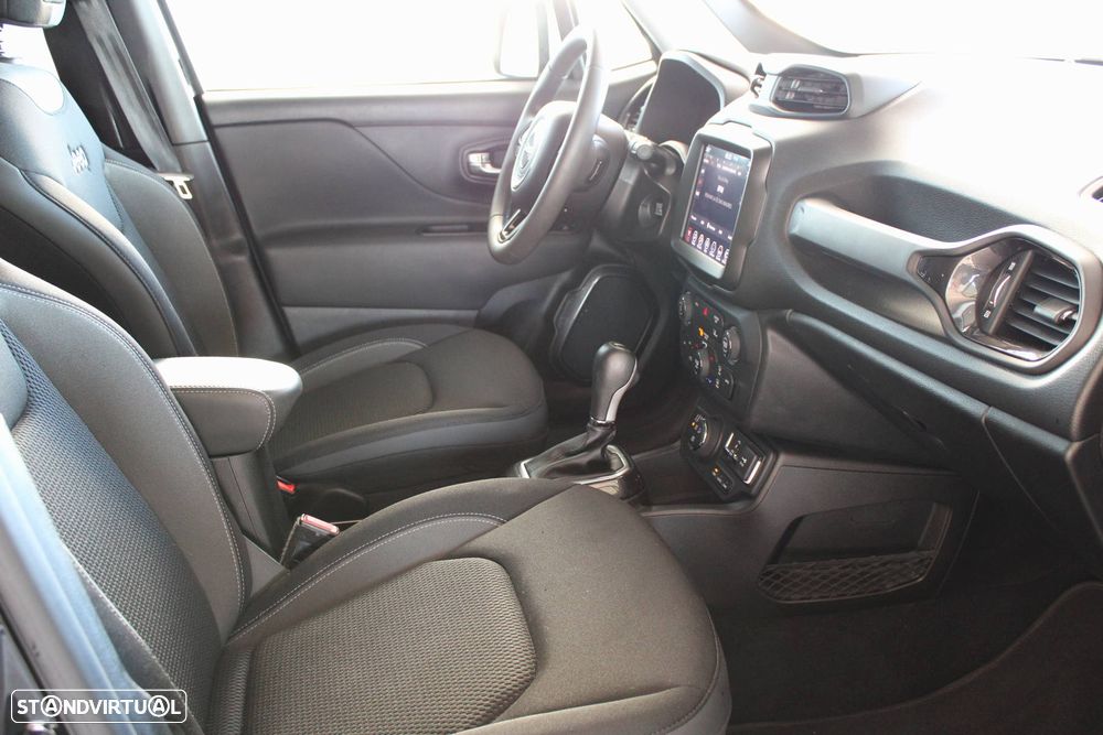 Jeep Renegade 1.3 T-GDI 4xe Auto Altitude - 8