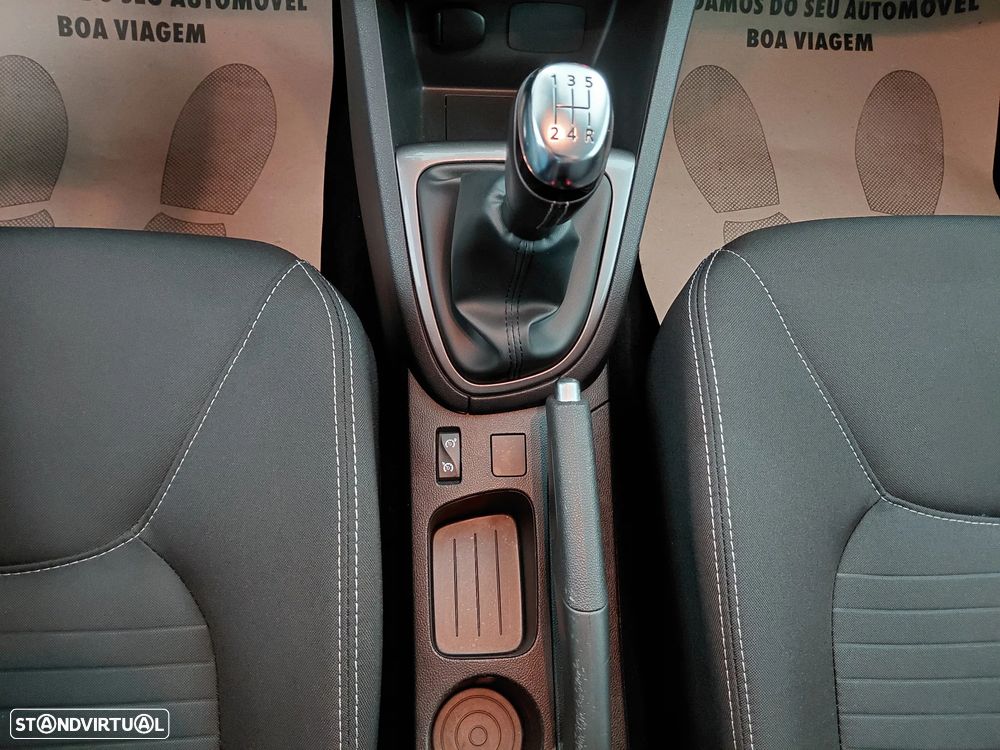 Renault Clio 1.2 16V 75 LIMITED - 20