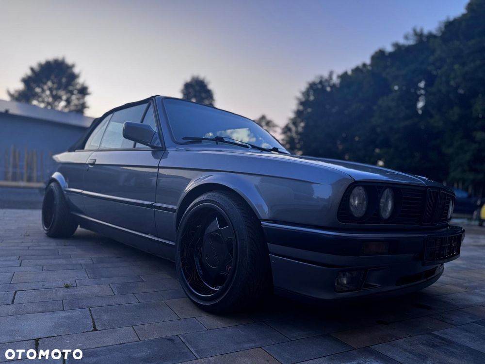 BMW Seria 3 325i - 16