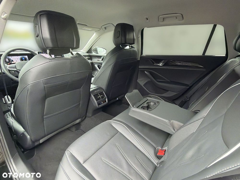 Volkswagen Passat - 35