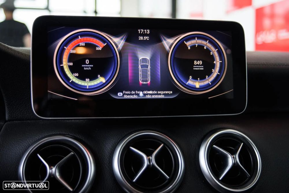Mercedes-Benz A 200 CDI (BlueEFFICIENCY) Urban - 41