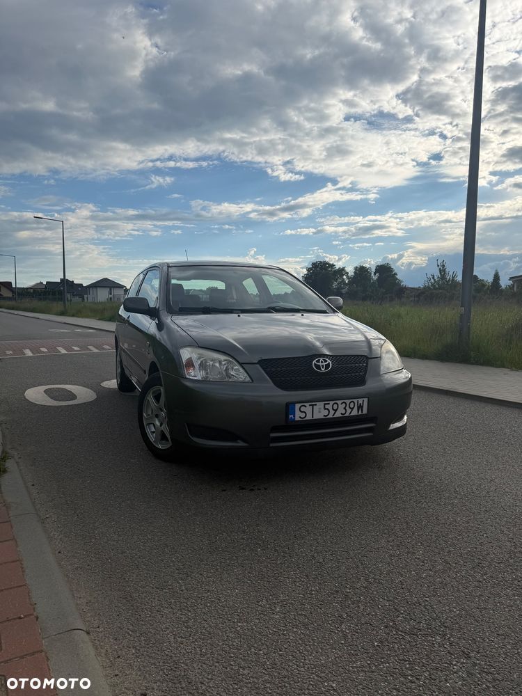 Toyota Corolla - 1